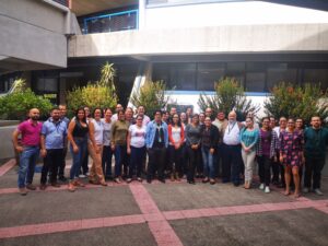 fotos grupales de los participantes al curso incluyendo a la señora Carlota Bustelo R.- 22